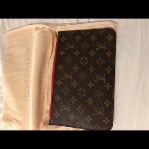 <SOLD>!!! Louis Vuitton wristlet